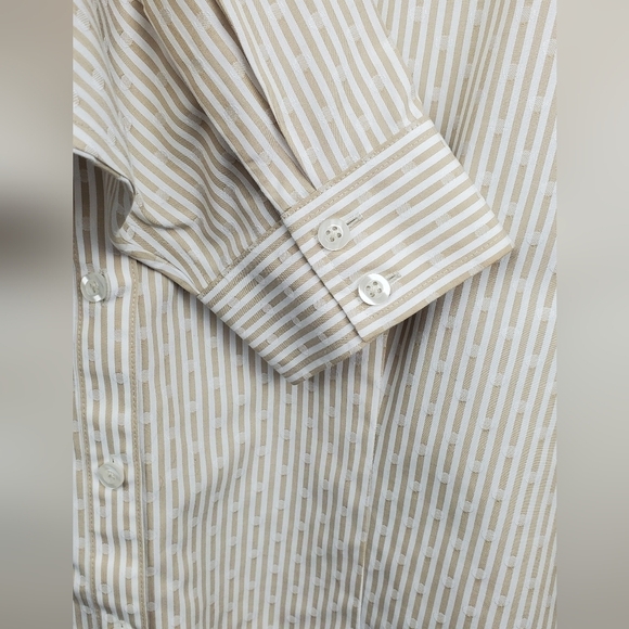 Chico’s No Iron CoolMax All Season Button Down Cream & white stripes Size 3 - Picture 4 of 9